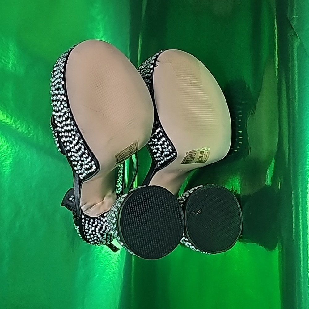 Azalea Wang - image 3